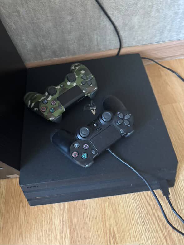 playstation 4 pro с 10 играми