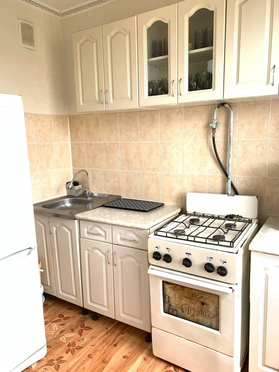 Продам 2 к.кв на 5/5 этаже. Район 27 и 21 школы.