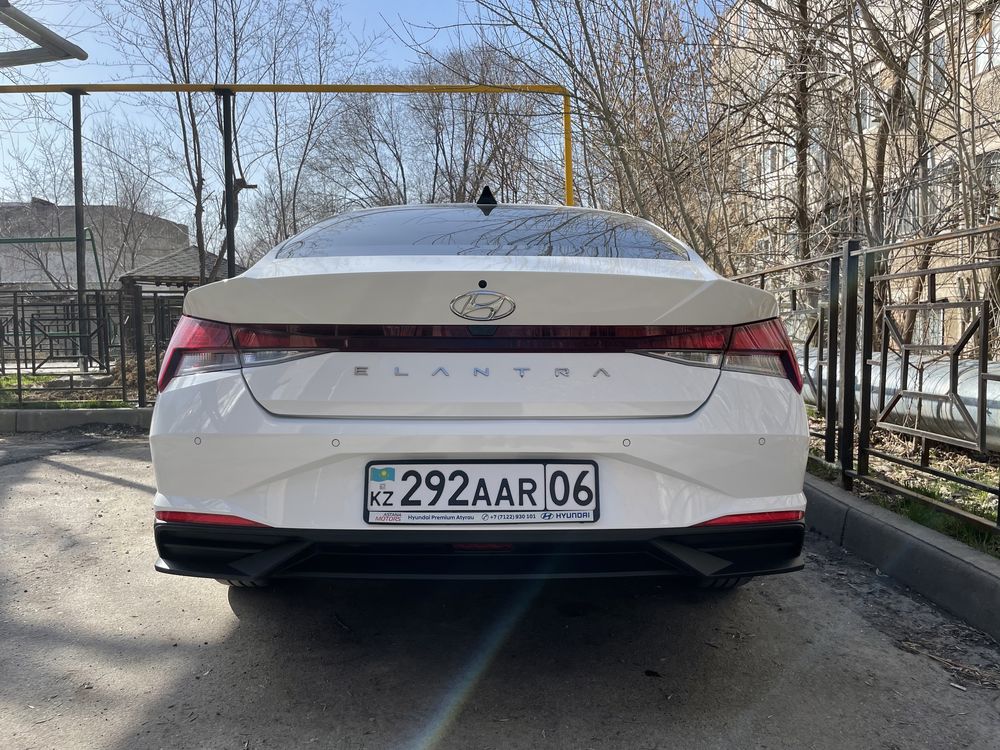 Авто как новое в отличном состоянии в белом цвете