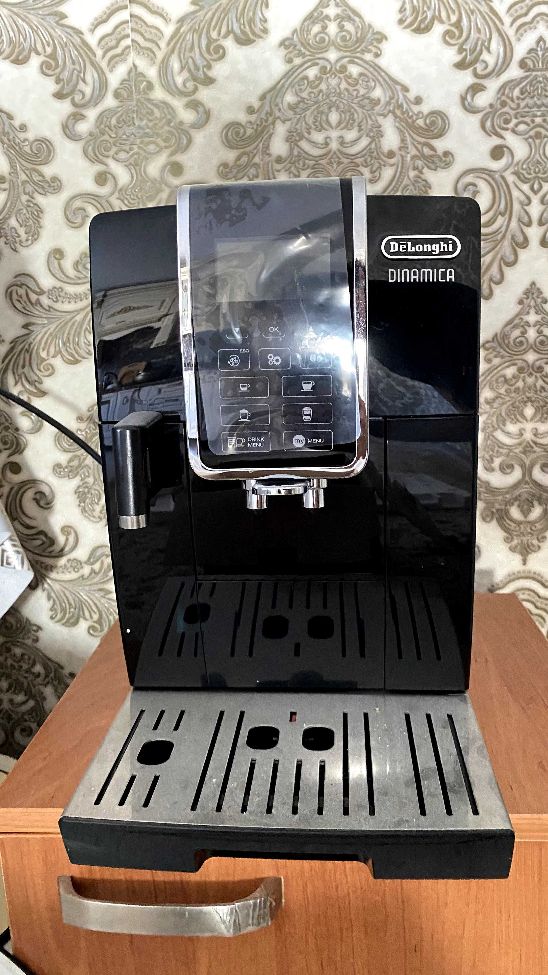 Кофемашина Delonghi Dinamica