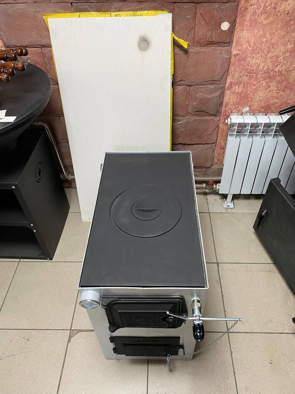 Печь. Котёл паровой.  Котел отопления.  Печь паровая. Паровой котёл.