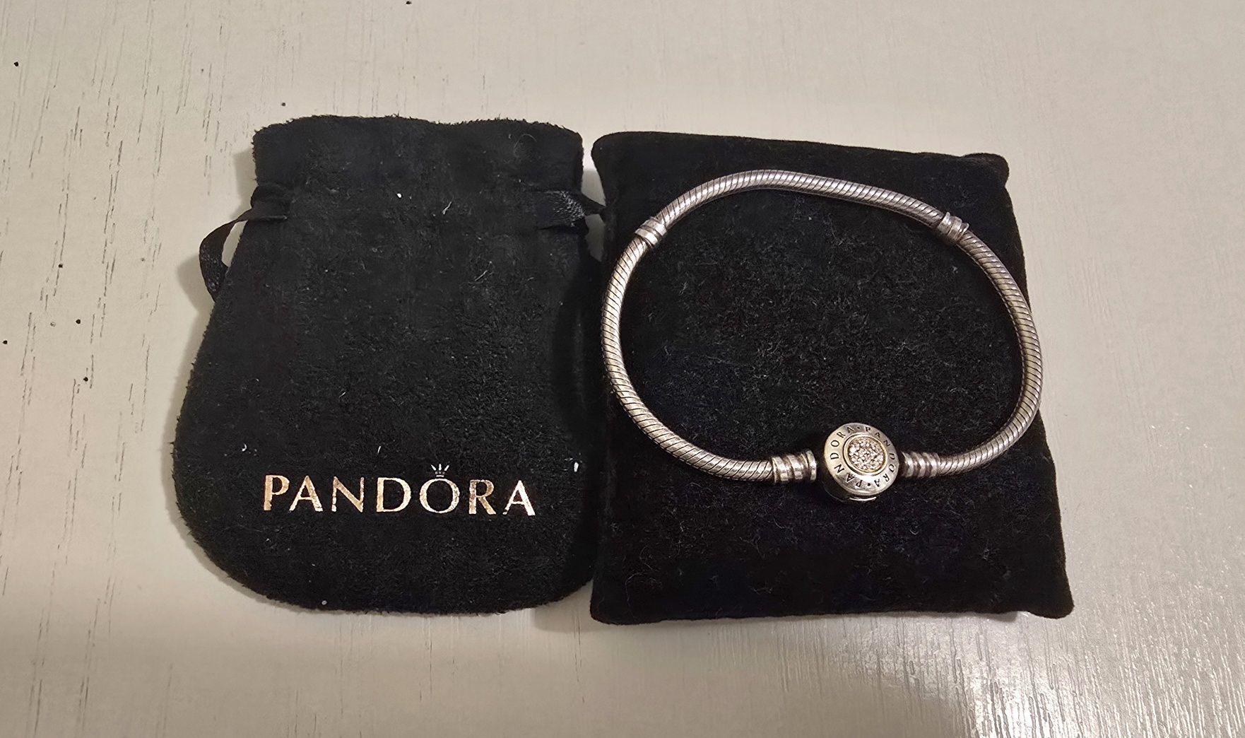 Браслет от Pandora