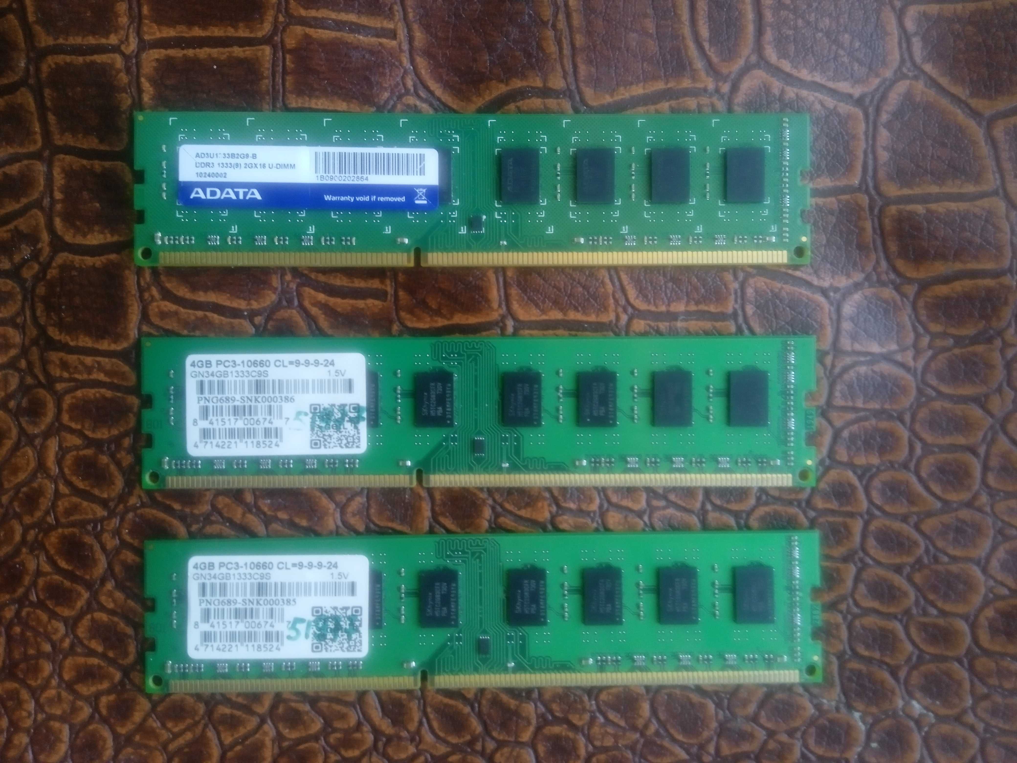 Продам оперативную память DDR3-1333MHz 2 плашки по 4гб и одна на 2гб