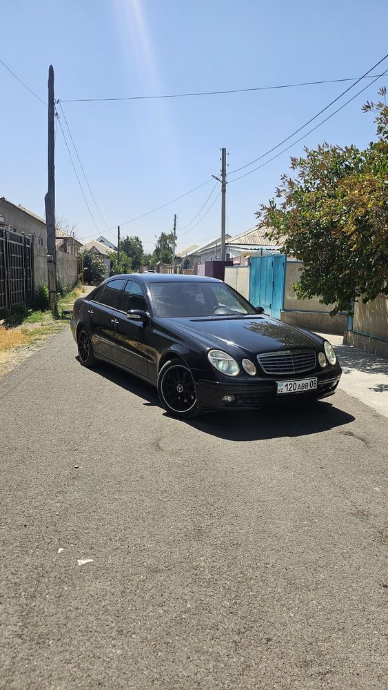Срочно продам Mercedes e320