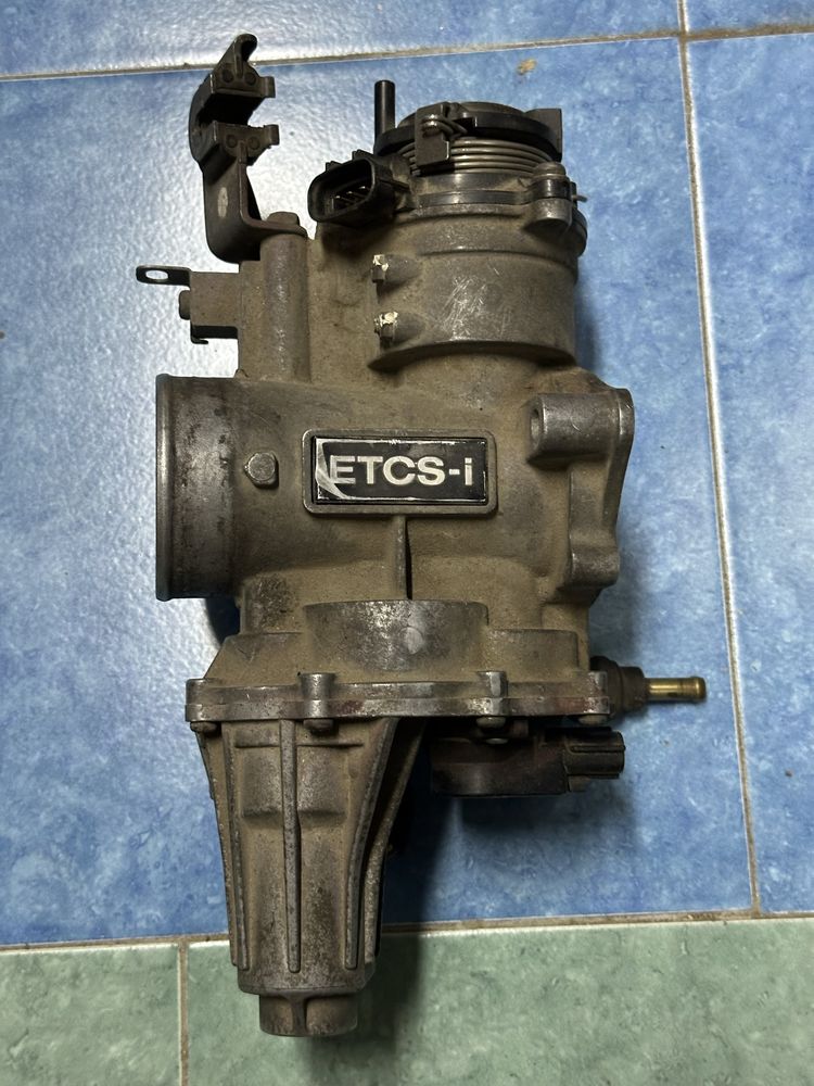 Дроссельная заслонка Тойота Лексус 1jz