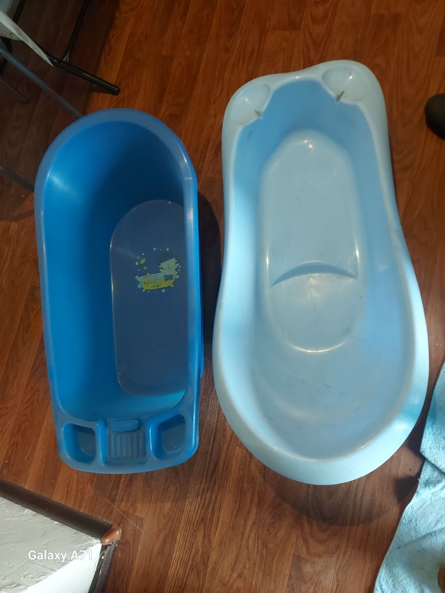 Срочно !!! Продам две ванночки для младенцев!!!по 1000 за шт.