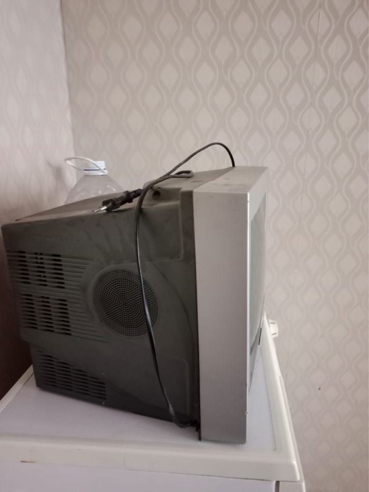 Продам телевизор