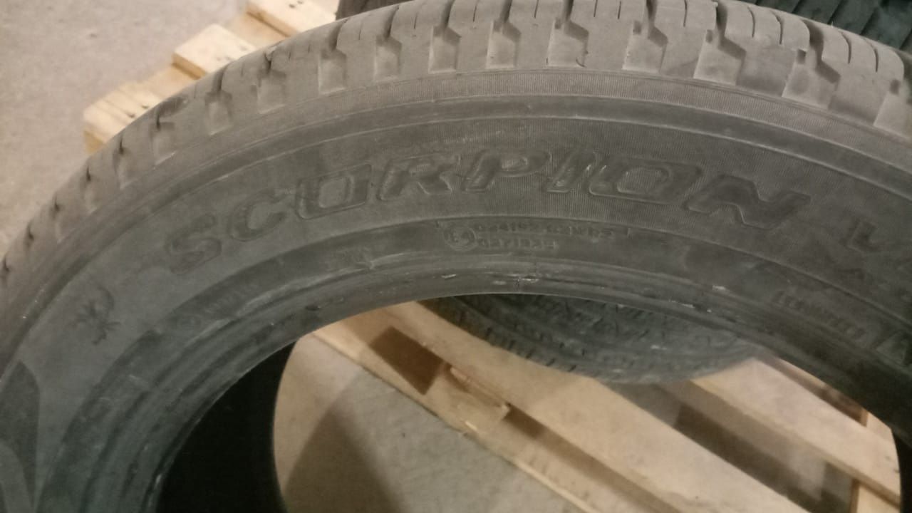 Продам шины Б/У 250/50 Skorpion Pirelli