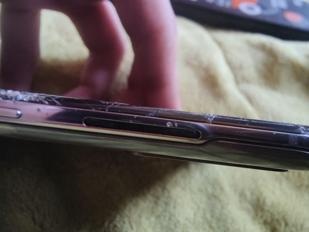 Samsung s20 8/128