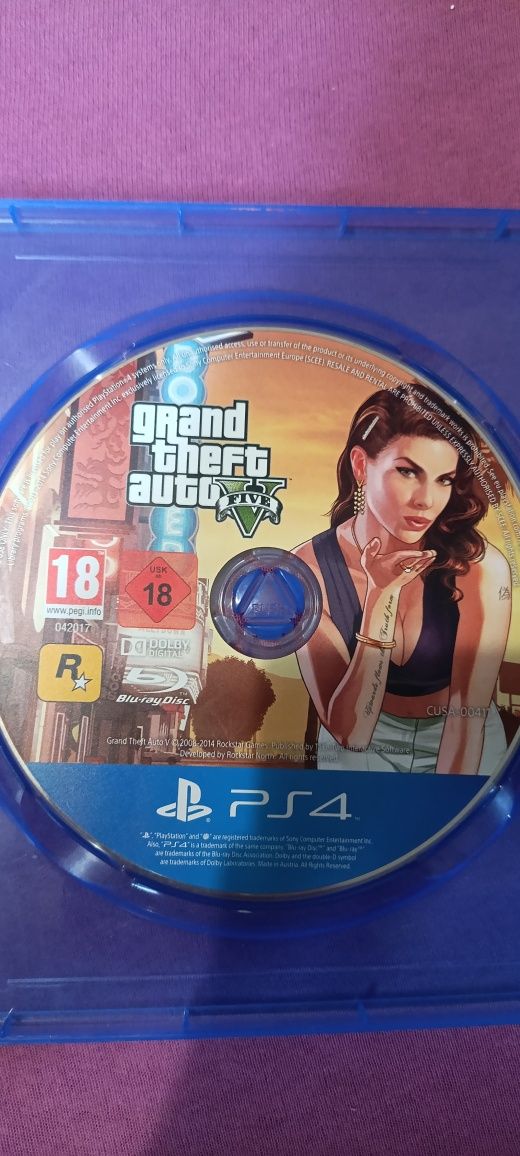 PlayStation 4 FAT  + 6 дисков
