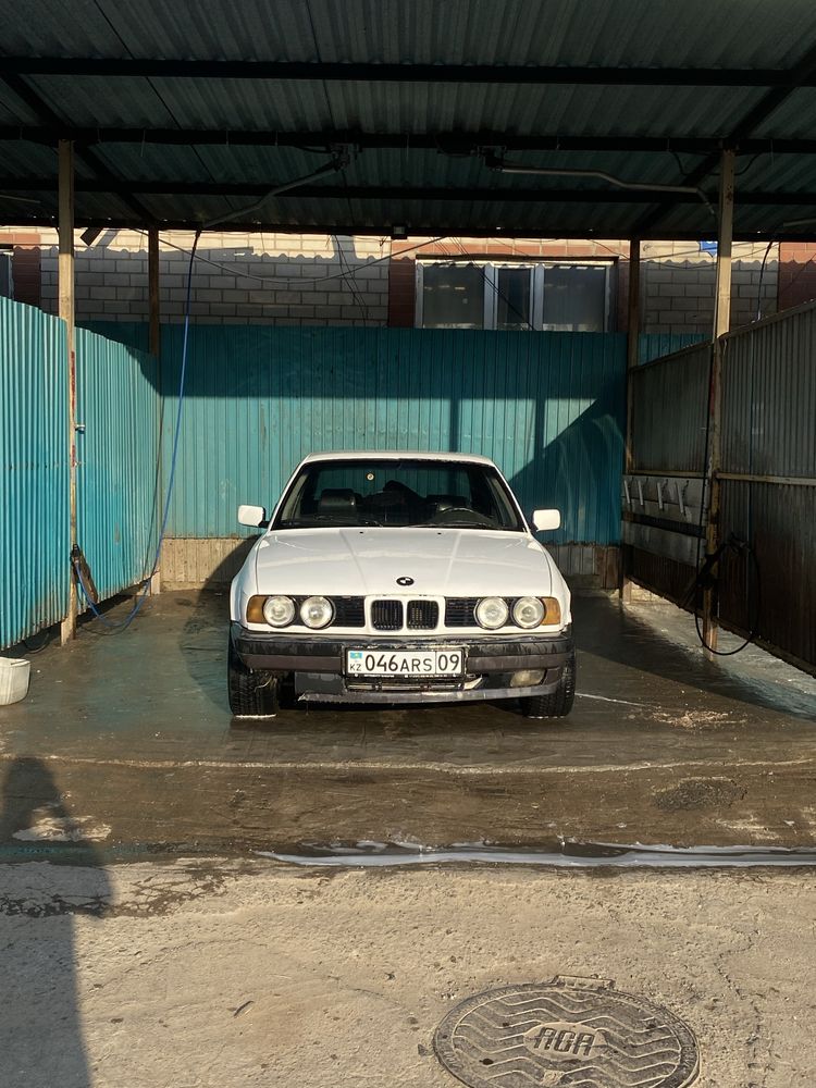 Продам бмв е34 срочно