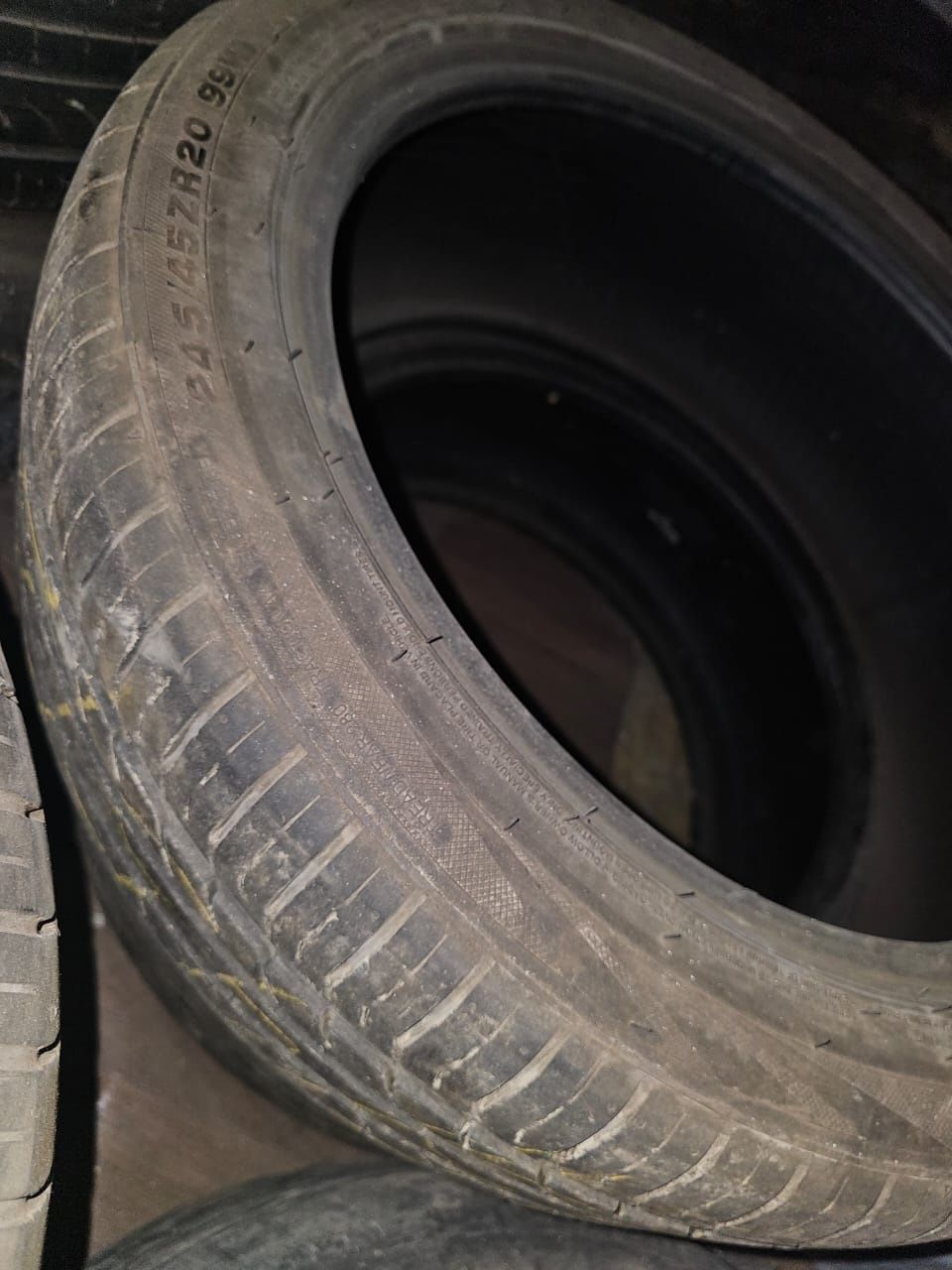Продам шины 245/45/20