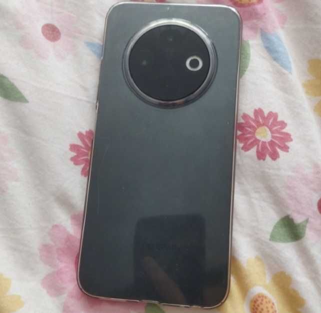 Продам новый телефон Tecno Spark