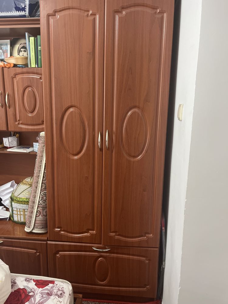 Продам мебельную стенку