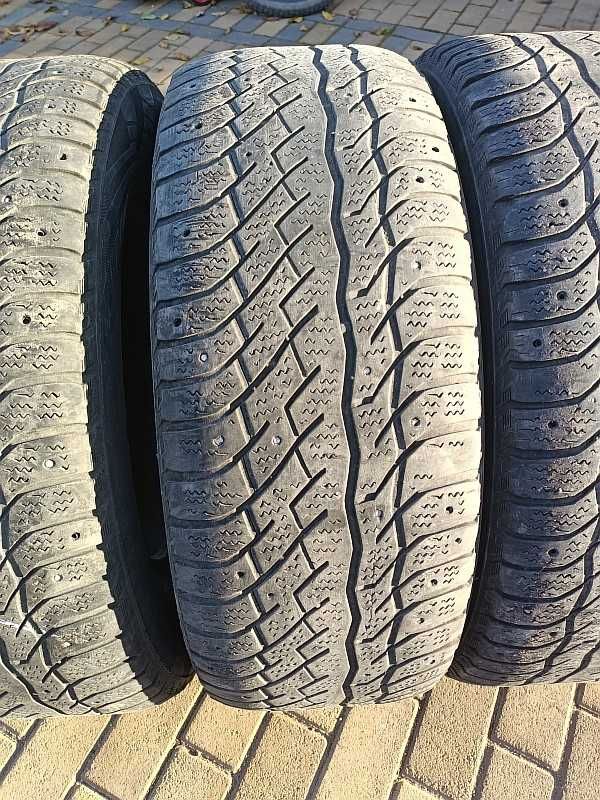 Шины 265/65 R17 - "Viatti Bosco Nordico" (Россия), зимние.