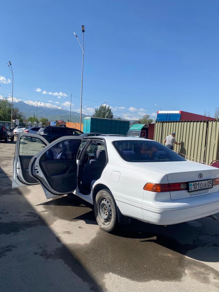 Toyota camry  20