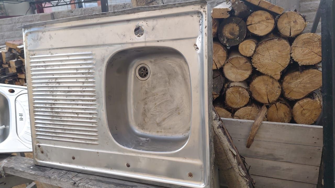 Продам мойку на кухню
