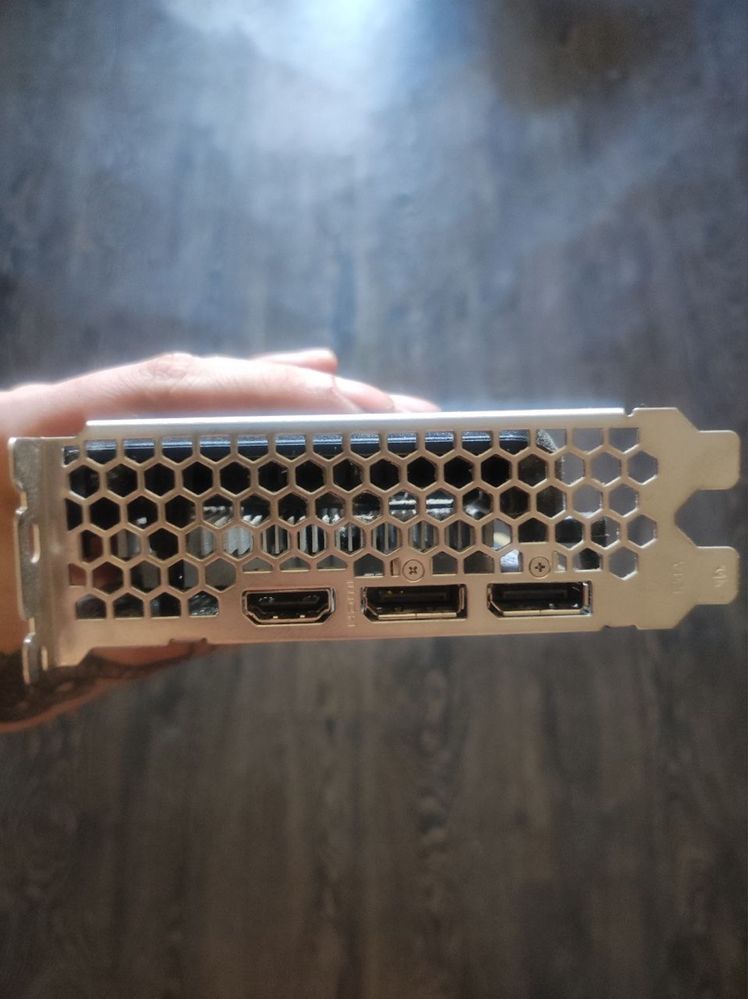 Продам видеокарту gtx 1650 4gb