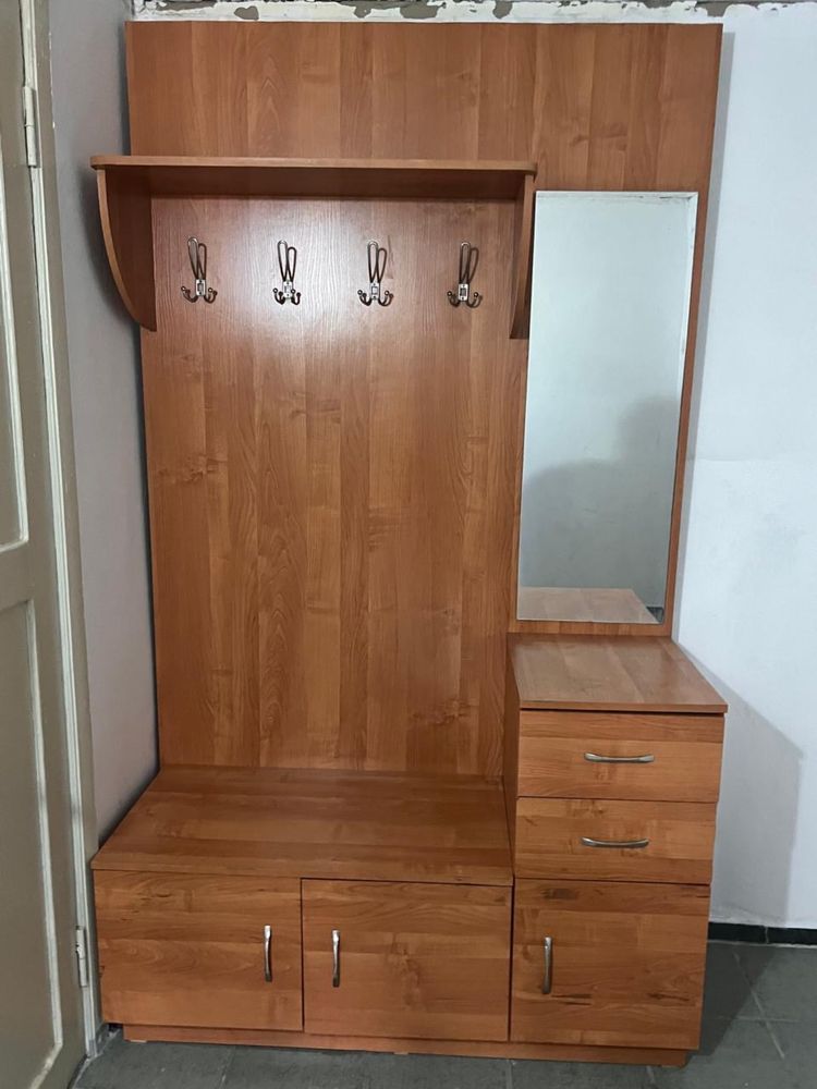 Продам мебель в прихожую