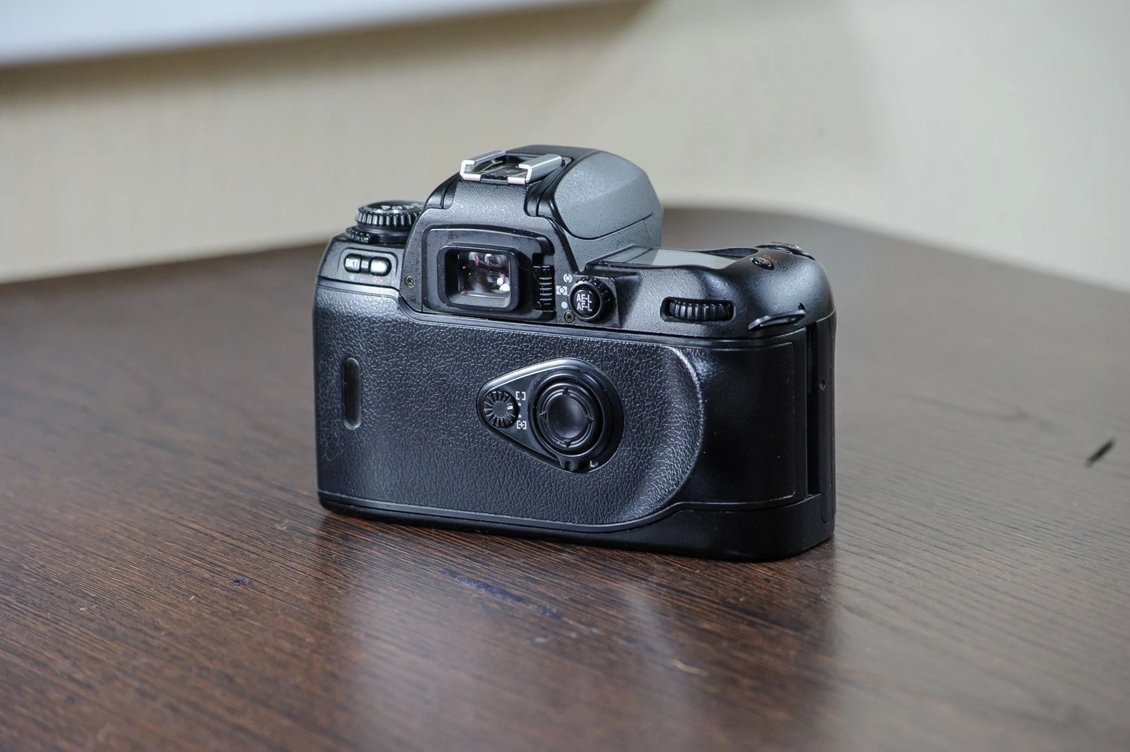 Фотокамера Nikon F80 / N80