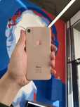 Продам iPhone 8