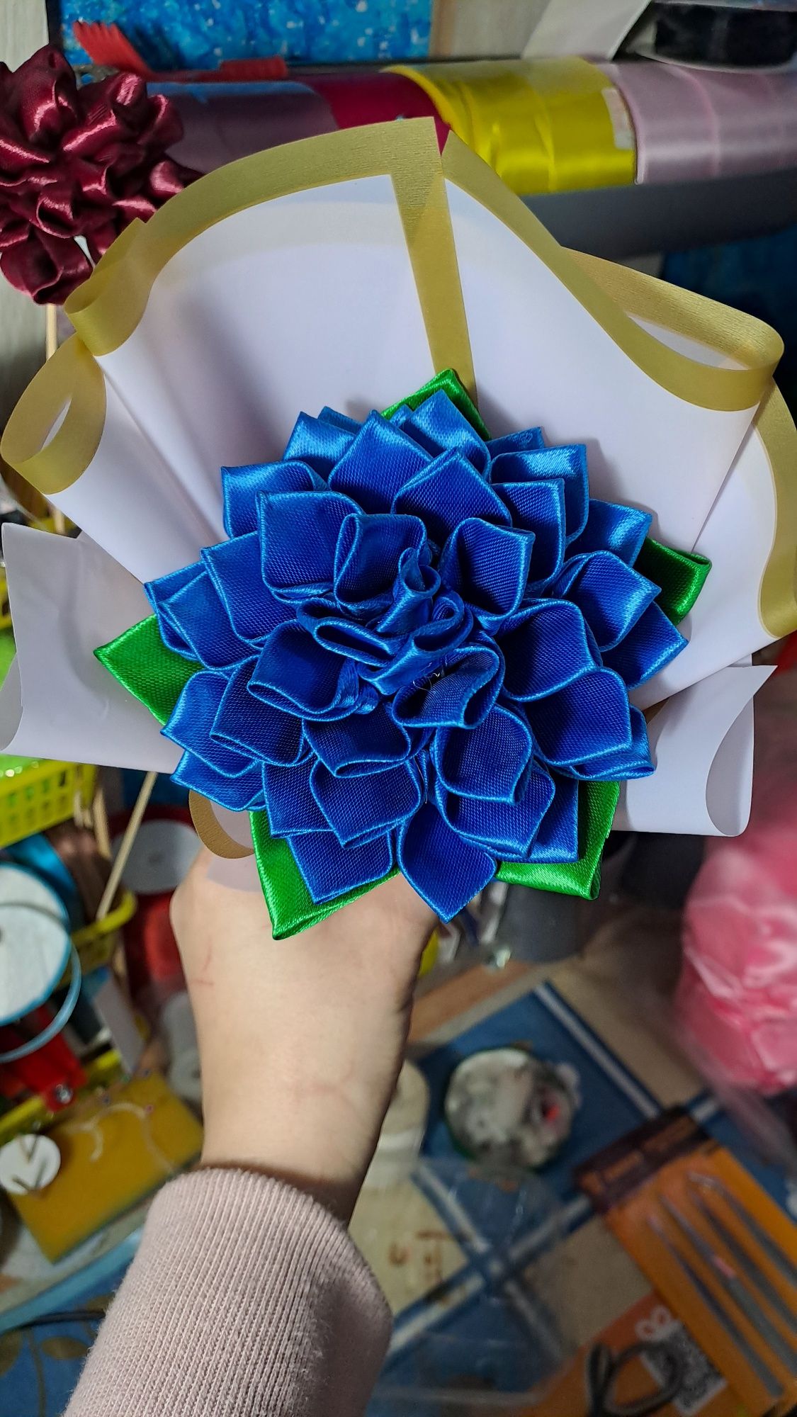 продам букеты из атласных лент