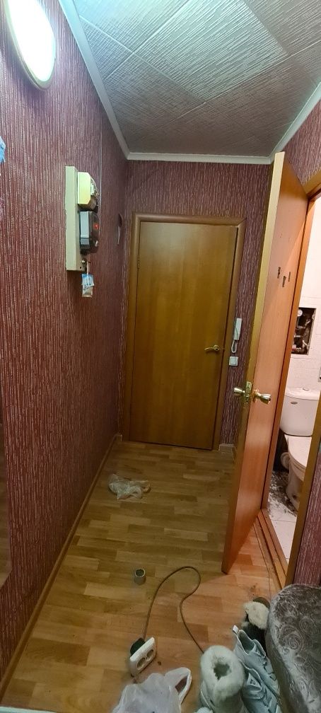 Продам 1,5 на Валентине