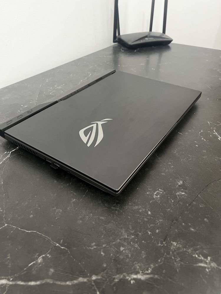 Игровой ноутбук ASUS ROG Strix G17