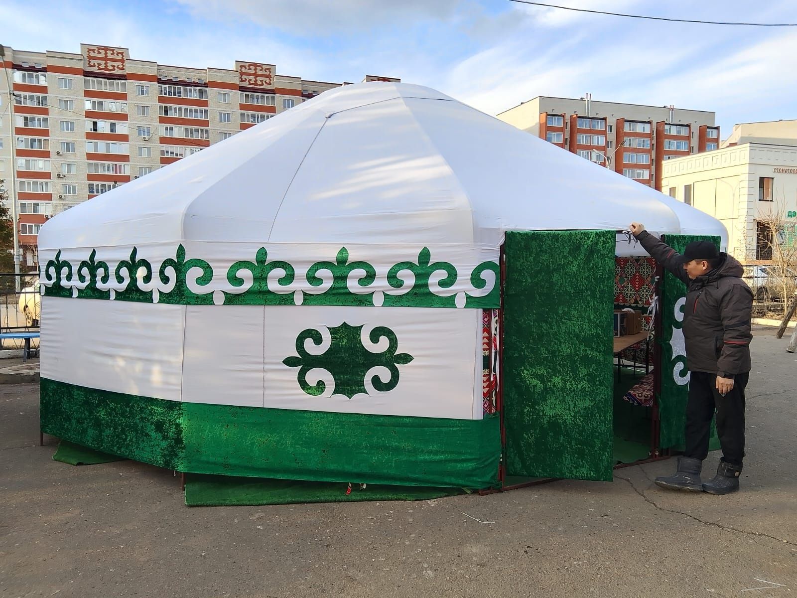 Киіз үйлер жалға беріледі . Сдам в аренду юрту