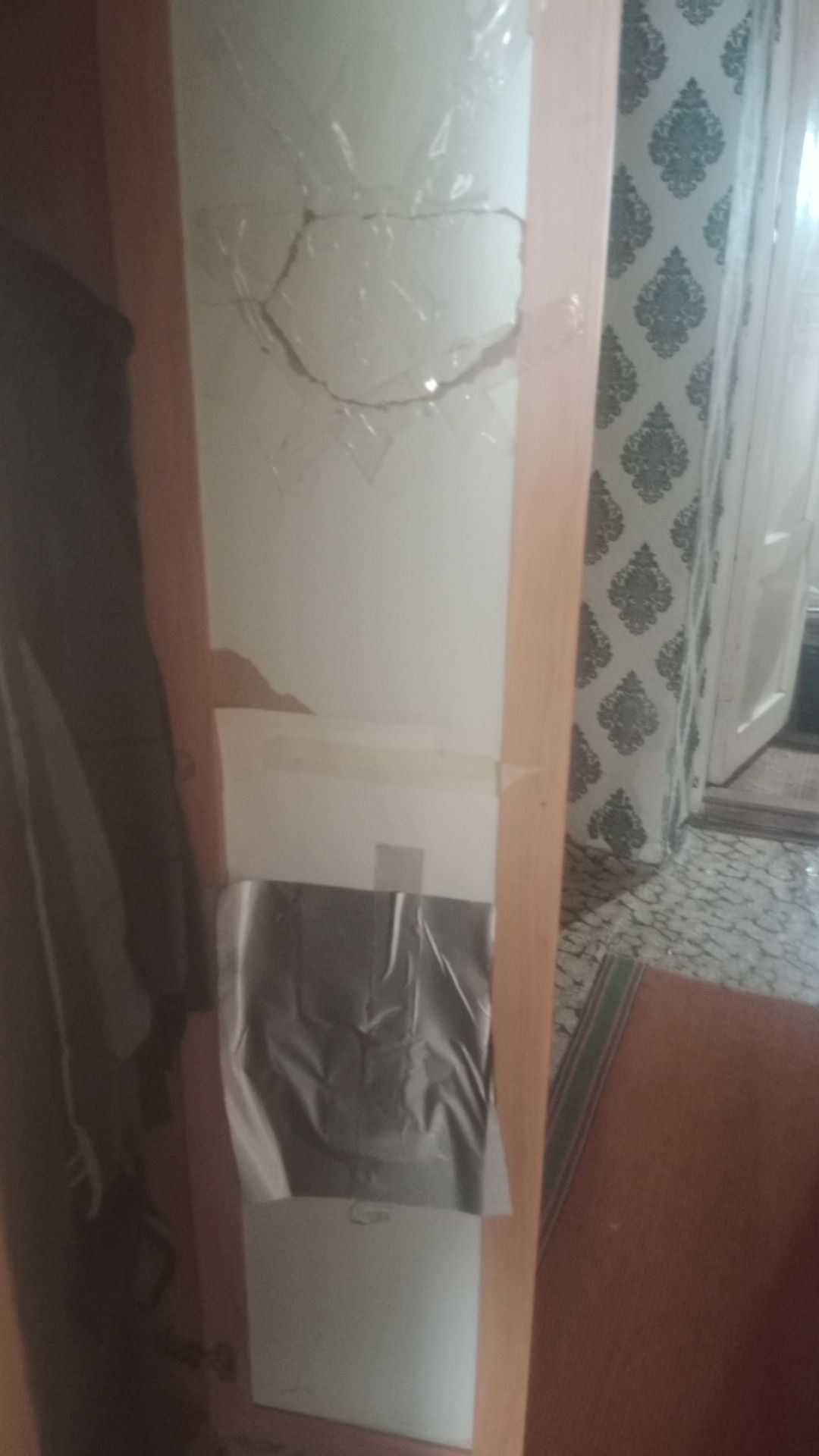 Продам шкаф в прихожую