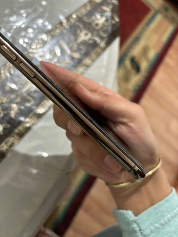 Айфон xs 64gb gold продам или обмен на золото