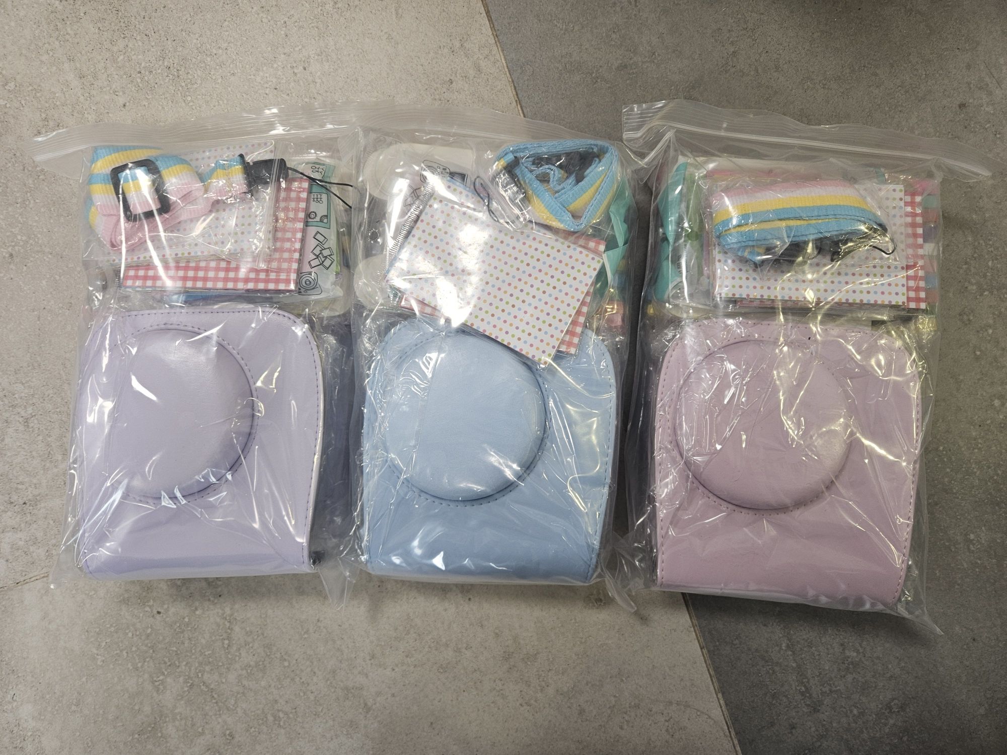 Продам набор аксессуаров для Instax Mini 12