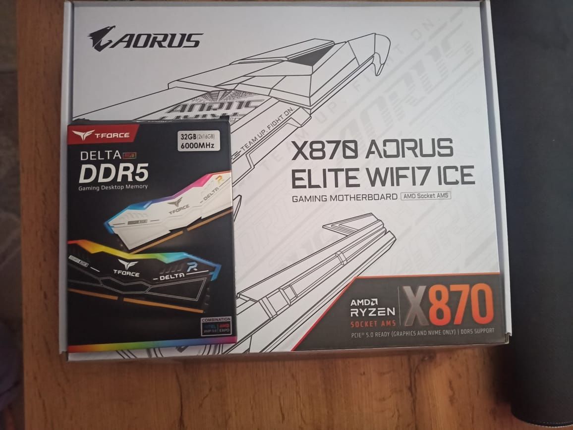 Материнка+проц+оперативка: Ryzen 7 7700 / DDR5 32GB / X870 Aorus Elite