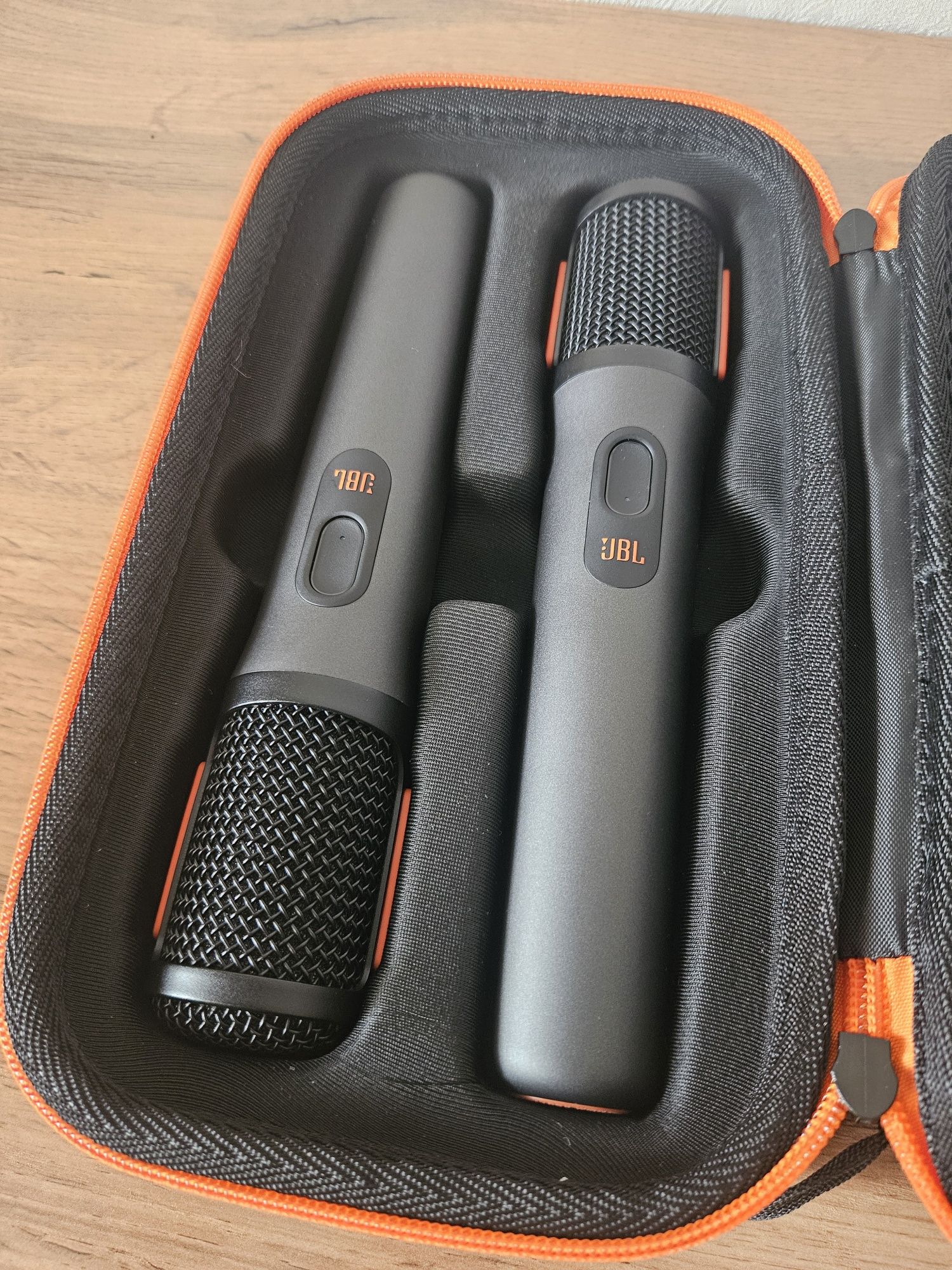JBL partybox wireless mic