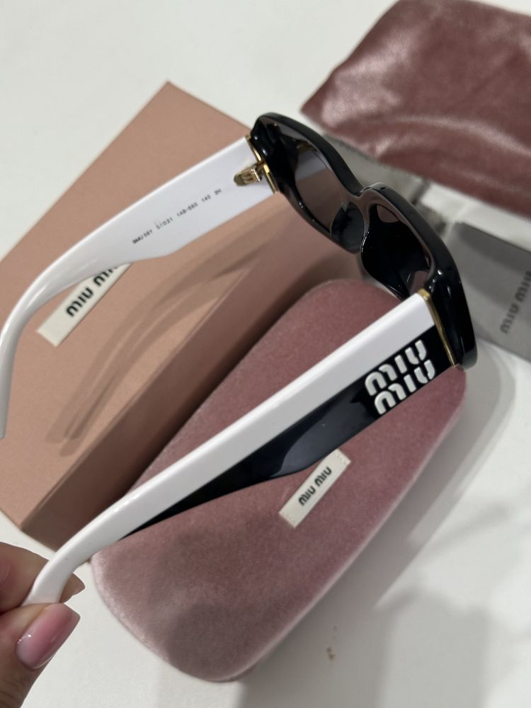 Солнцезащитные очки от miu miu (оригинал)
