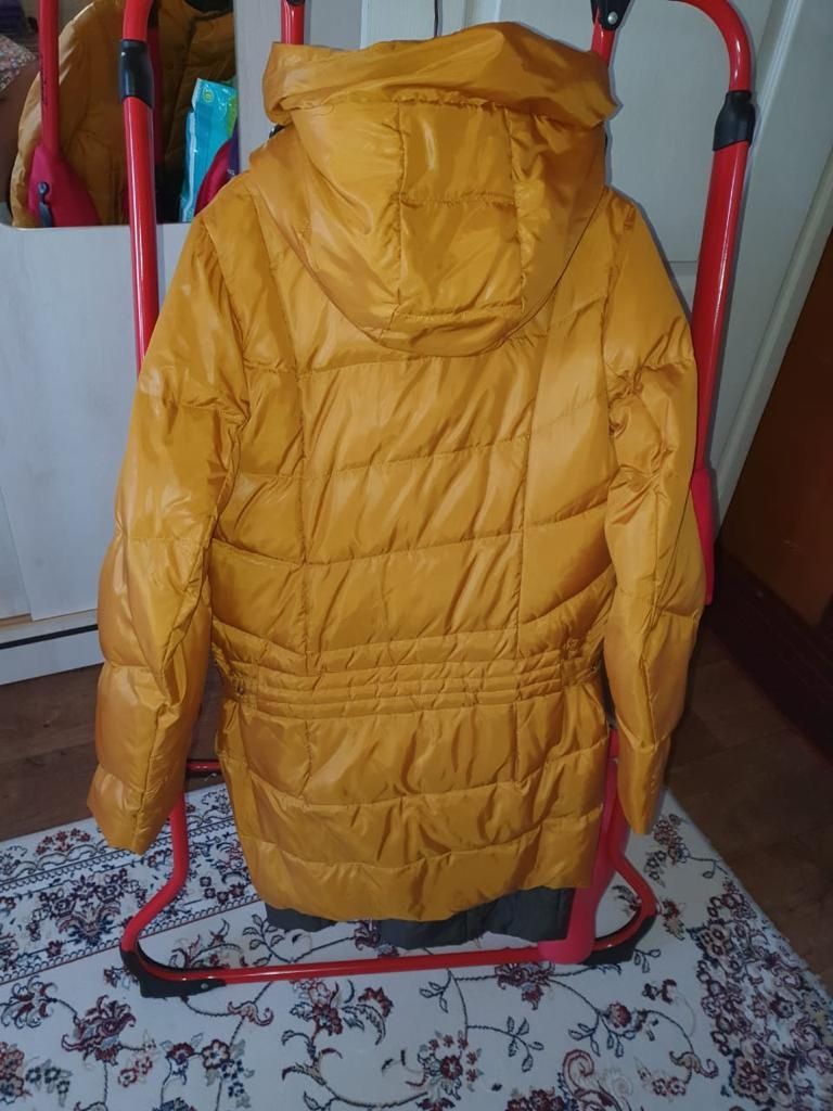 Продам демисезонную  куртку