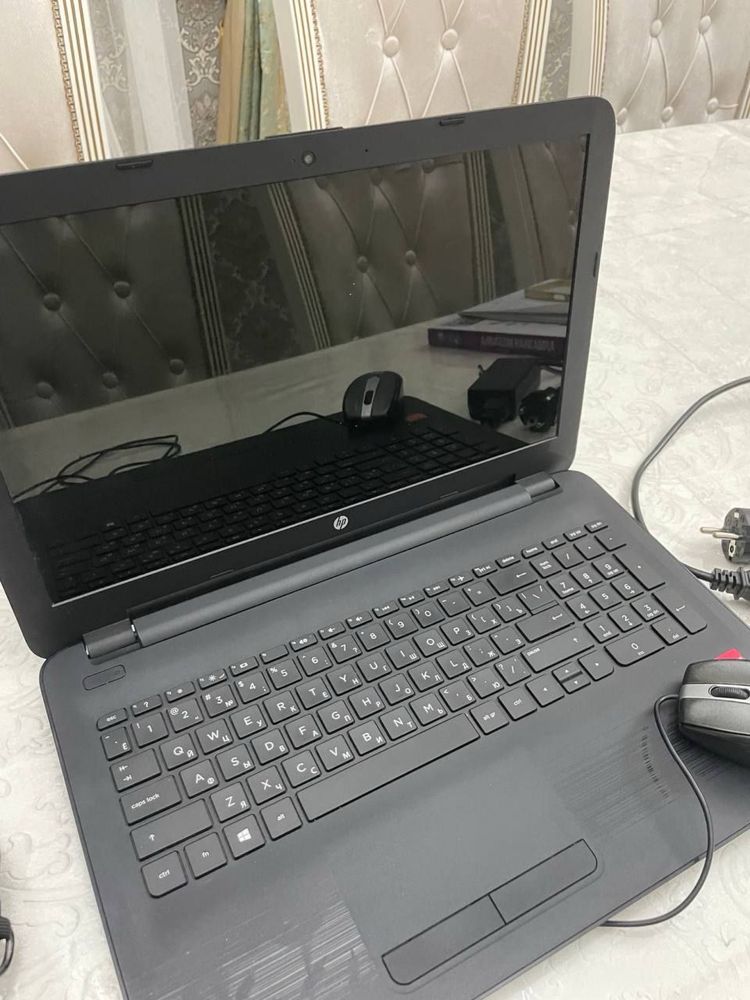 Ноутбук HP Europe 240 G8 43W81EA черный