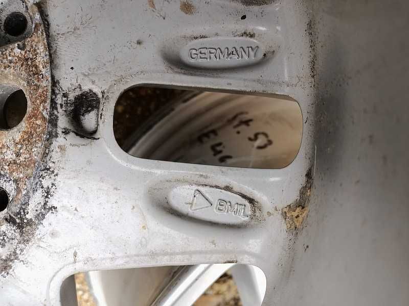 Продам оригинальные легкосплавные диски "53 стиль" на BMW 3