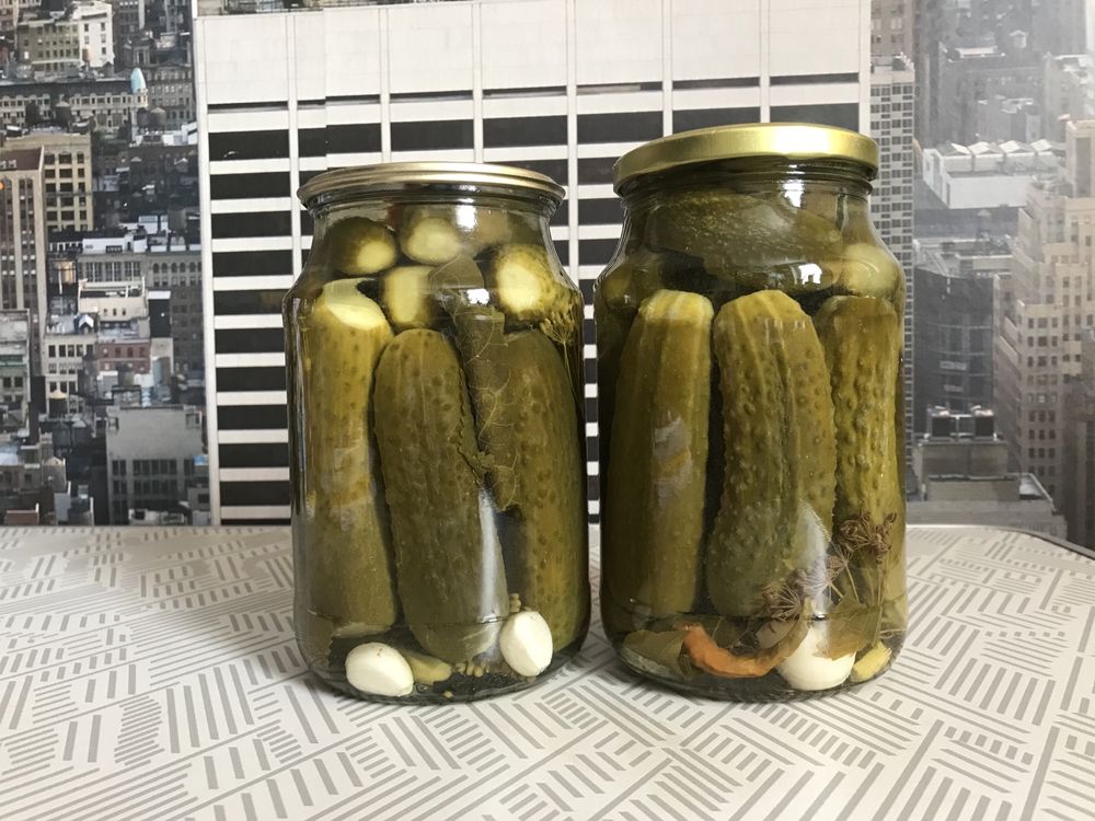 Домашние соленья,консервация,огурцы, помидоры, ассорти,варенье,компот.
