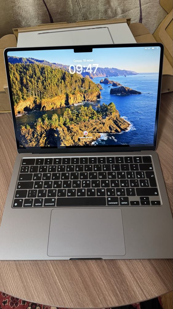 Ноутбук Apple MacBook Air 13 2022  , 256 ГБ  Сос .нового Макбук