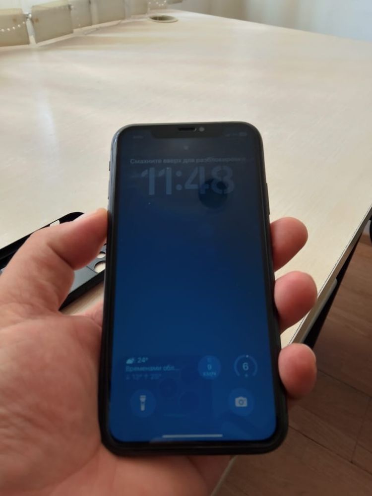 Продам Айфон 11 128г