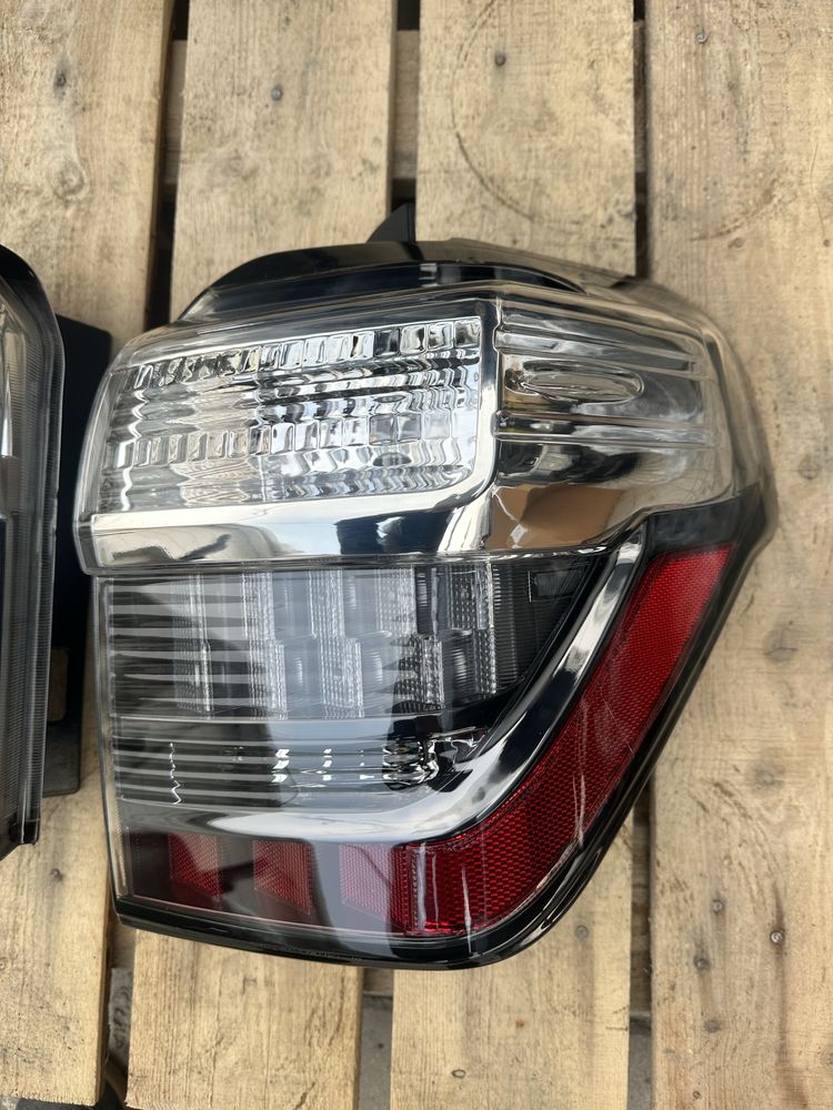 Toyota 4runner фонари новые