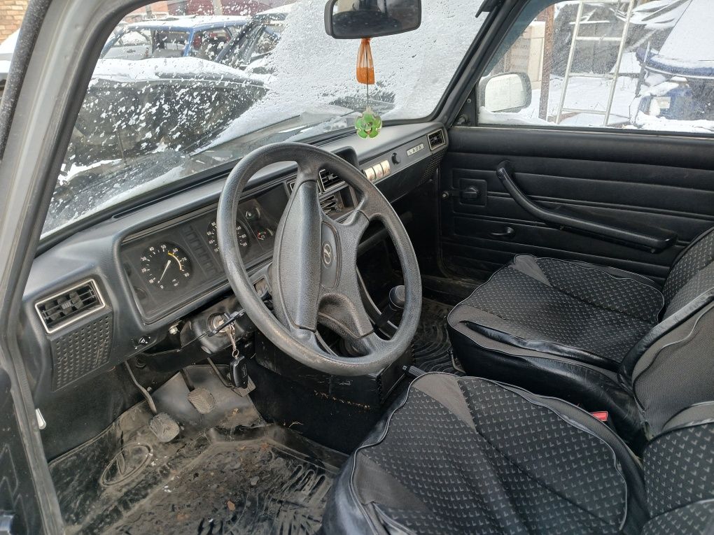 Продам по запчастям жигули 2107 инжектор