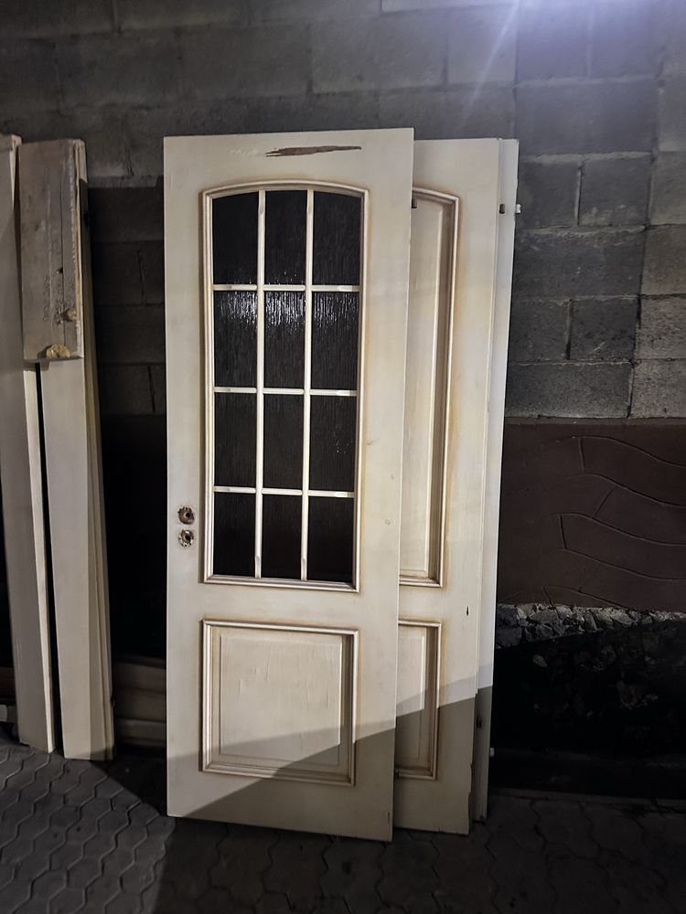 Продам срочно двери из массива, самовывоз