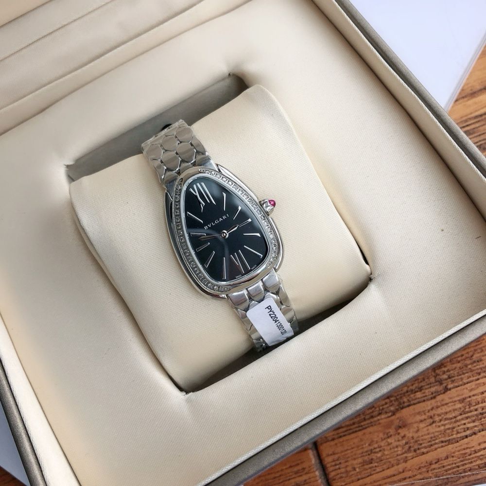 Часы Bvlgari с бриллиантами