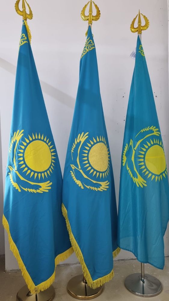 Государственные флаги, гербы, флагштоки, наконечники