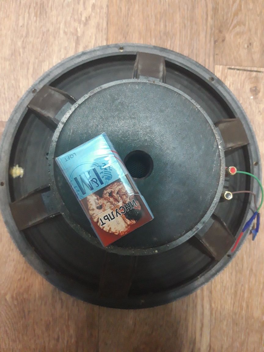Динамик JBL эстрадный продам