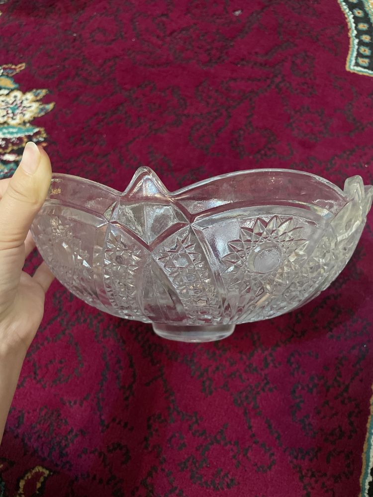 Стеклянная фруктовница