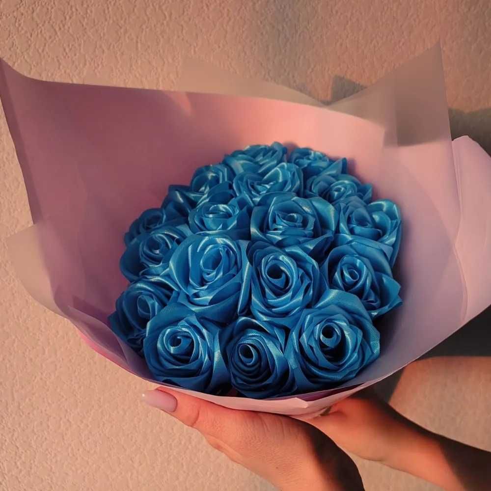 Готовый букет из атласных лент, Синие розы 17 шт.