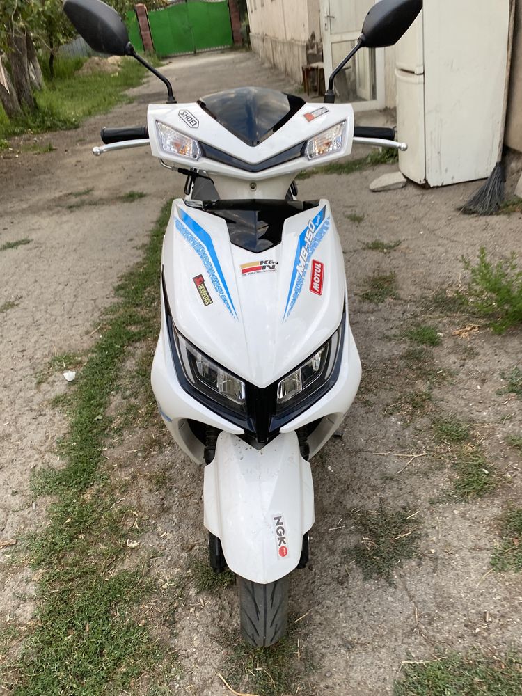 Продам мопед  М8